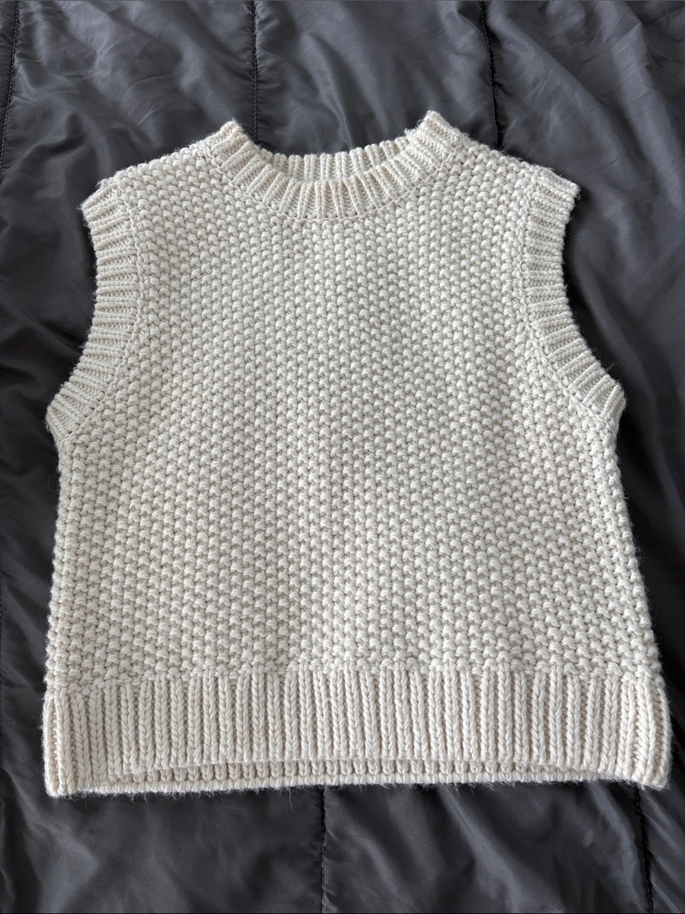 H&M Cream Knit Sleeveless V-Neck Sweater Vest